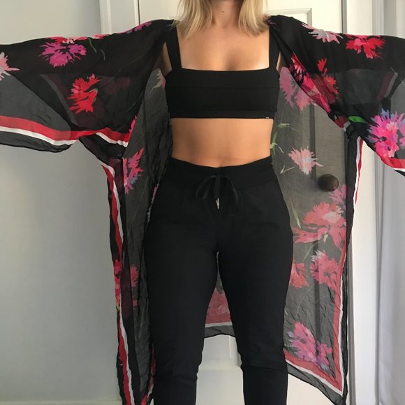 Express Other - Flower Kimono